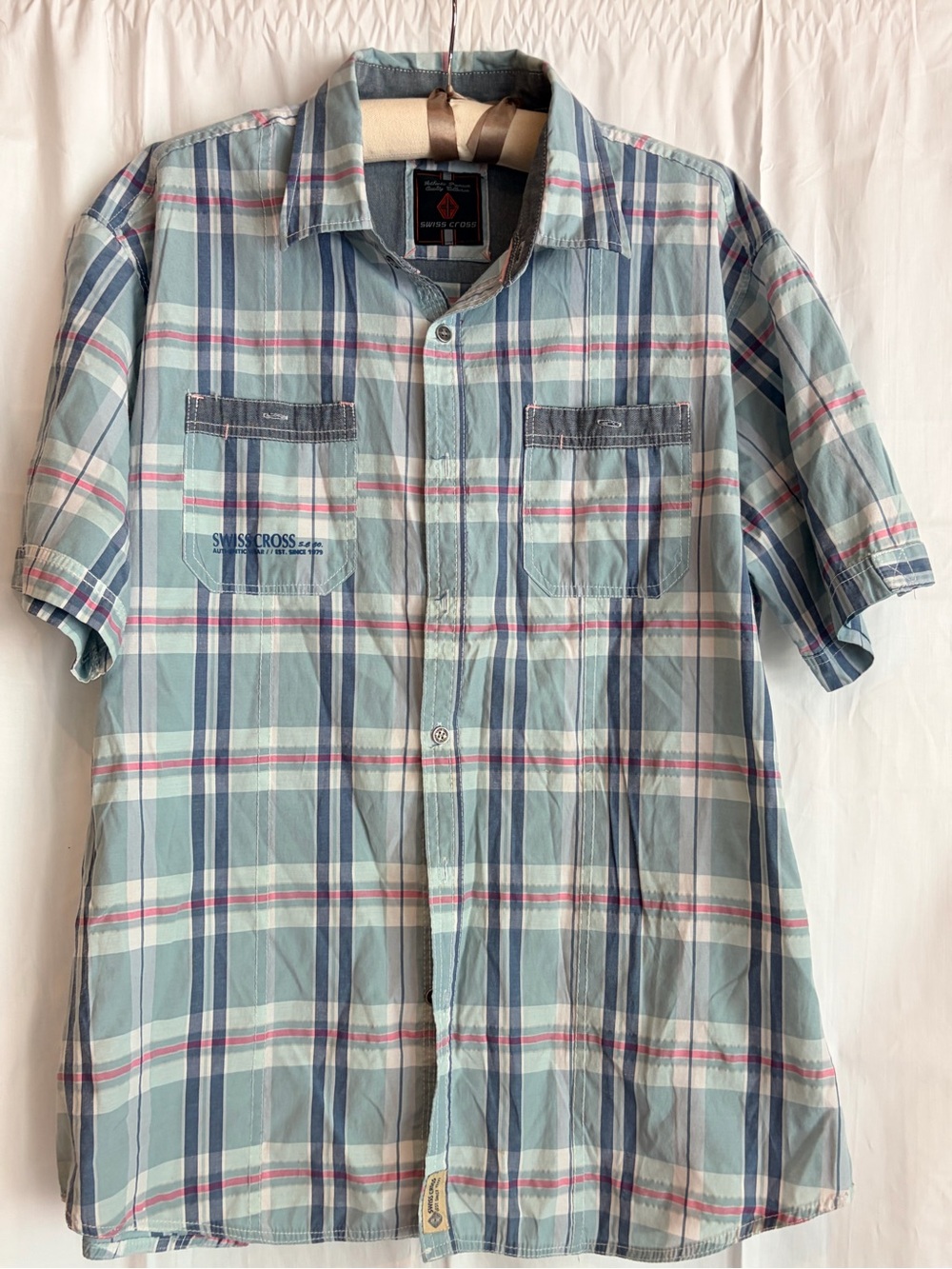 Swiss Cross Men's Light Blue Plaid Short-Sleeve Button-Down Shirt